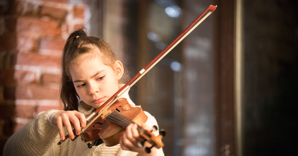 19/10 - 5 Ways to Support Your Child When Learning Violin - Caswell's ...