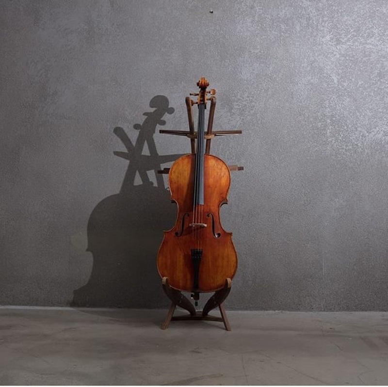 Jolly Cello Stand front